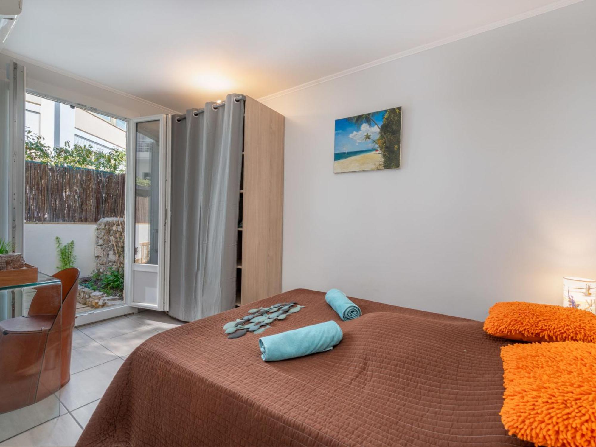 Appartement Les Girelles By Interhome Cannes