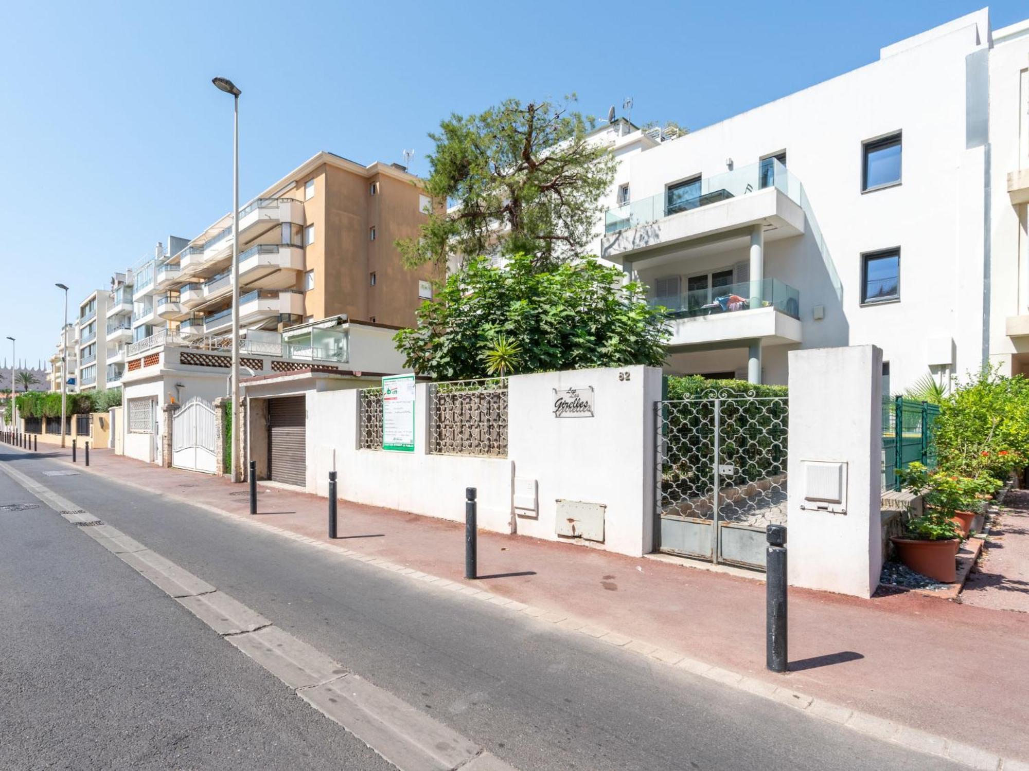 Les Girelles By Interhome Appartement
